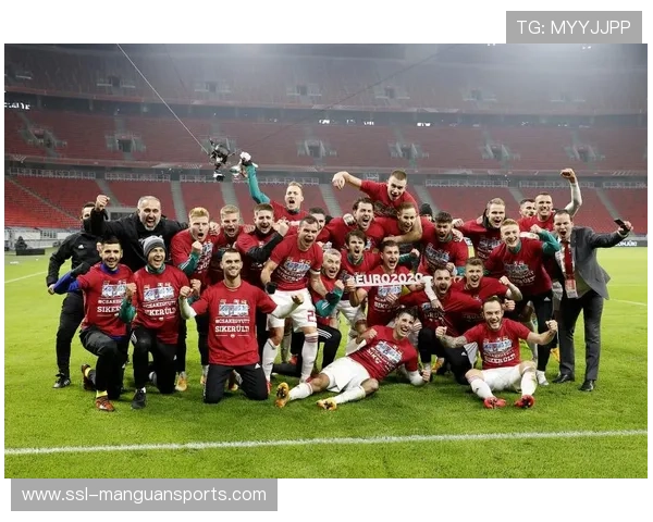 索博斯洛伊任意球绝杀成历史，利物浦首回合取胜